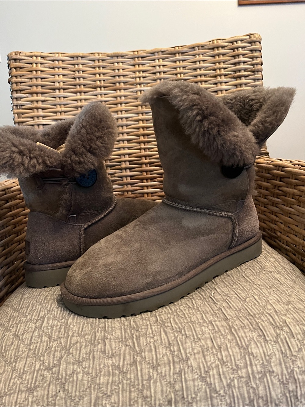 UGG Fold-Over Shearling Short Boots -GRAY